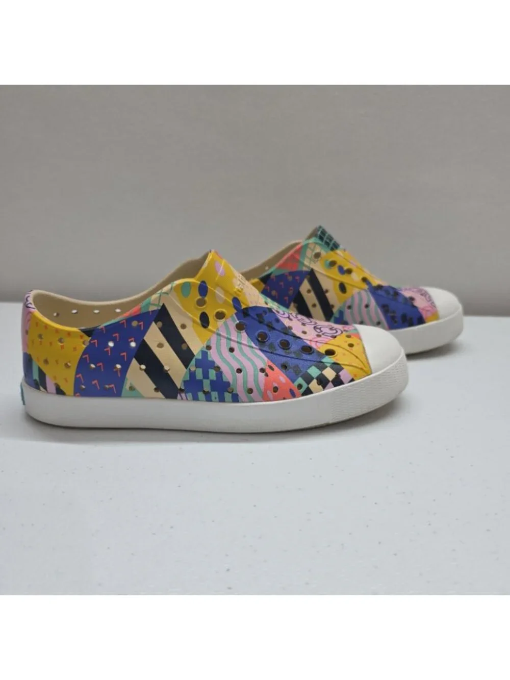 NATIVE Shoes Jefferson Sugarlite Multicolor Patchwork Kids Juniors Size 2 EUC